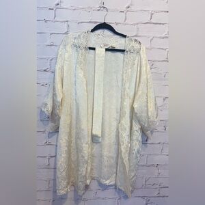 Victoria’s Secret Vintage Beige Lace Robe One Size